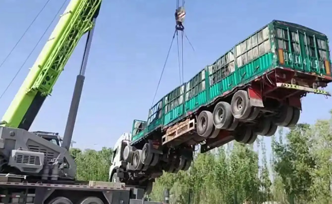 凤县道路脱困救援案例